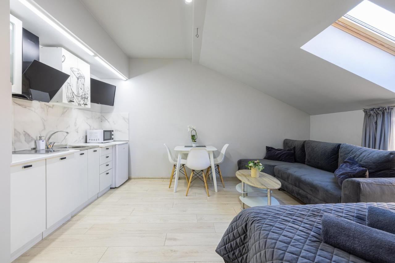 Dharma Stay Apartamentai Telsiai Bagian luar foto
