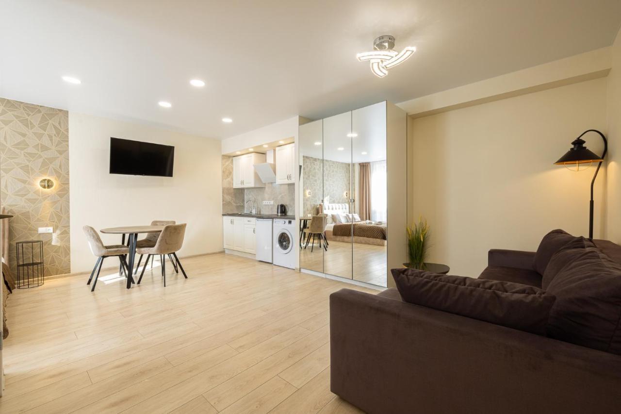 Dharma Stay Apartamentai Telsiai Bagian luar foto