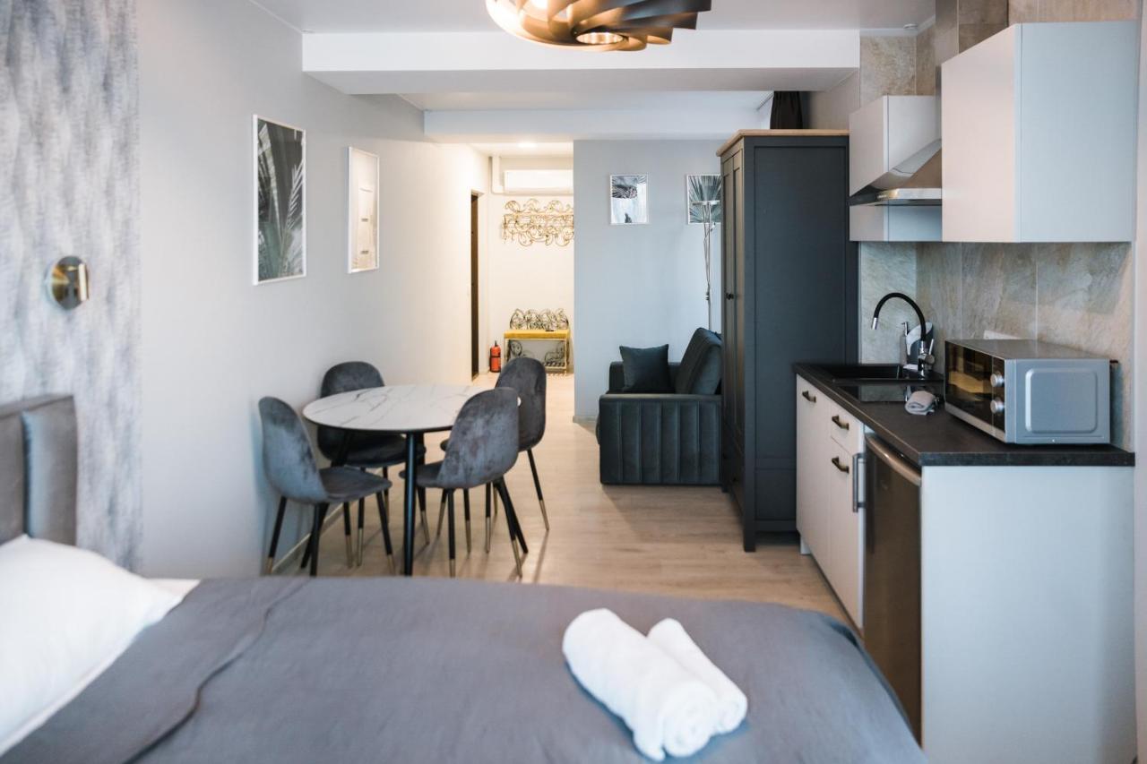 Dharma Stay Apartamentai Telsiai Bagian luar foto