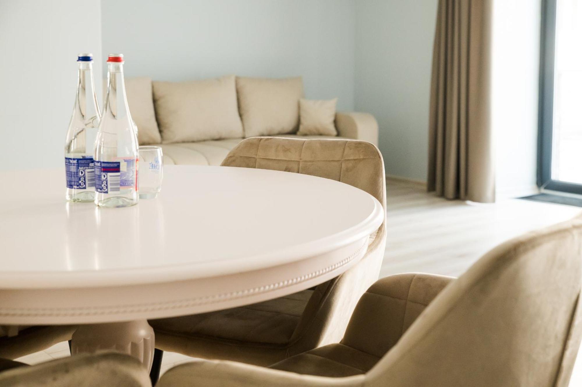Dharma Stay Apartamentai Telsiai Bagian luar foto