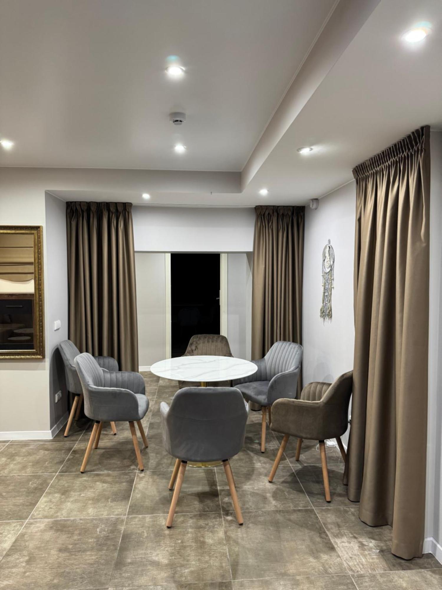 Dharma Stay Apartamentai Telsiai Bagian luar foto